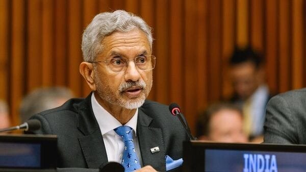 US Agents Drive Jaishankar 416 Miles to New York Amid National Flight Grounding