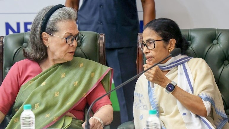 Congress Dismisses Trinamool Merger Talks as “Rumours”