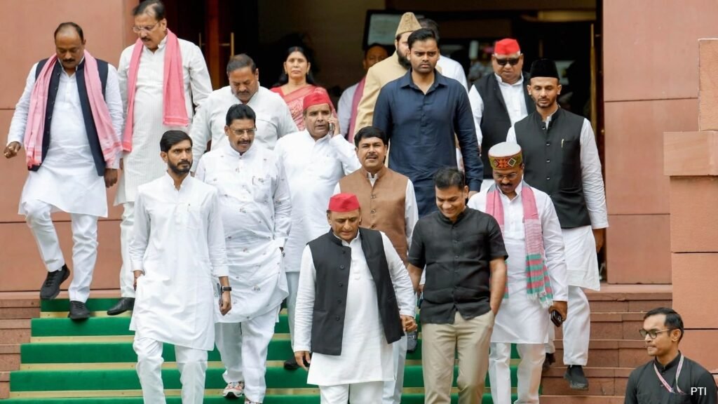 Rahul, Priyanka, and Akhilesh Hold Strategic Talks on UP Seat-Sharing Alliance